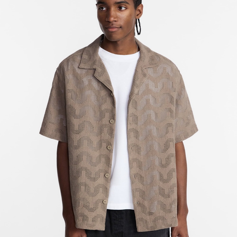 Men's Textured Wave Design Shirt - Image 5